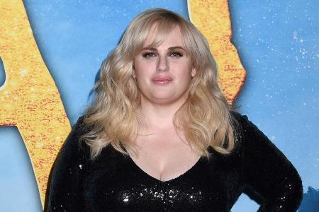 So sah Rebel Wilson noch Mitte Dezember 2019 aus - nur einen Monat später ist sie deutlich erschlankt. So sah Rebel Wilson noch Mitte Dezember 2019 aus - nur einen Monat später ist sie deutlich erschlankt.