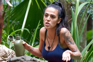 Dschungelcamp 2020: Elena Miras behält die Wendler-Bombe für sich