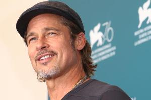 Brad Pitt erzählt von seinem ersten Kuss