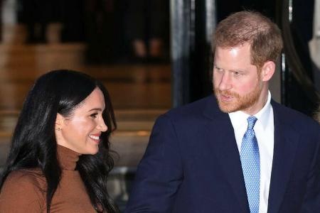 Herzogin Meghan und Prinz Harry hätten angeblich schon vor ihrer Hochzeit auf ihre royalen Titel verzichten können Herzogin Meghan und Prinz Harry hätten angeblich schon vor ihrer Hochzeit auf ihre royalen Titel verzichten können