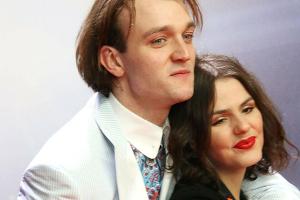 Ruby O. Fee: Freundin von Matthias Schweighöfer in fremden Armen