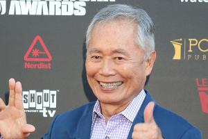George Takei macht sich über Donald Trumps Space-Force-Logo lustig