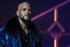 Leistenbruch: Not-OP bei R. Kelly