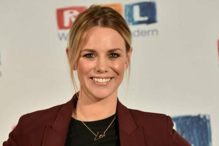 TV-Moderatorin Sandra Kuhn möchte Kaiserschnitt-Erfahrungen aus der Tabu-Zone holen TV-Moderatorin Sandra Kuhn möchte Kaiserschnitt-Erfahrungen aus der Tabu-Zone holen