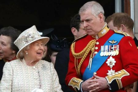 Prinz Andrew galt immer als der Lieblingssohn von Queen Elizabeth II. Prinz Andrew galt immer als der Lieblingssohn von Queen Elizabeth II.