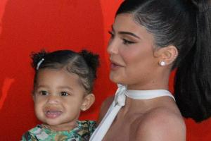 Ist Kylie Jenners Stormi das verwöhnteste Promikind aller Zeiten?