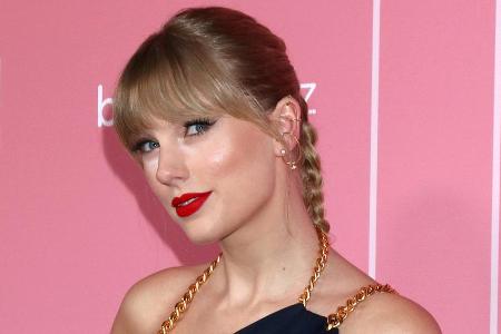 Taylor Swift hält ihre Beziehung aus dem Rampenlicht heraus Taylor Swift hält ihre Beziehung aus dem Rampenlicht heraus