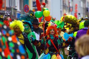 Rosenmontagszug: Damit sollten Sie sich ausstatten