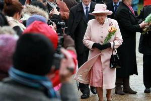 Wegen Orkantief "Sabine": Queen Elizabeth II. sagt Kirchgang ab
