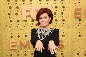 Goodbye Burgunderrot! Sharon Osbourne hat jetzt weißes Haar