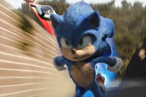 In der deutschen Version von "Sonic the Hedgehog" spricht Julien Bam die Titelfigur.