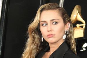 "She Is Coming": Miley Cyrus kündigt neues Album an