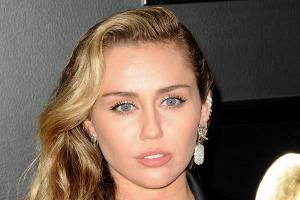 "She Is Coming": Miley Cyrus veröffentlicht gleich drei neue EPs