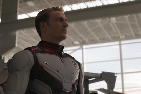 Captain America/Steve Rogers (Chris Evans) in Captain America/Steve Rogers (Chris Evans) in
