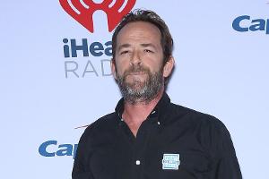 Luke Perry wurde in diesem ungewöhnlichen Anzug beerdigt