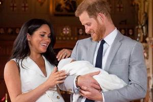 Gefeiert und gejagt: Herzogin Meghans erstes Jahr als Royal