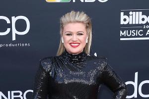 Kelly Clarkson: Von der Award-Bühne in den OP