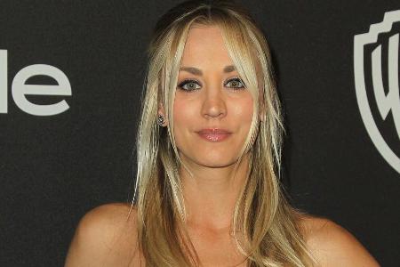 Kaley Cuoco stattet kranken Kindern in einem Krankenhaus in Kentucky einen Besuch ab Kaley Cuoco stattet kranken Kindern in einem Krankenhaus in Kentucky einen Besuch ab