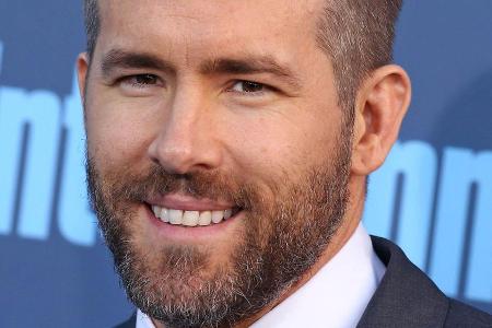 Würde auf Flugreisen mit seinen Kids manchmal gerne aussteigen: Ryan Reynolds Würde auf Flugreisen mit seinen Kids manchmal gerne aussteigen: Ryan Reynolds