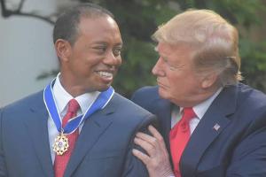 Donald Trump verleiht Tiger Woods die US-Freiheitsmedaille