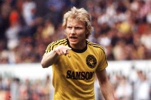 Stürmer-Legende Manni Burgsmüller mit 69 Jahren gestorben
