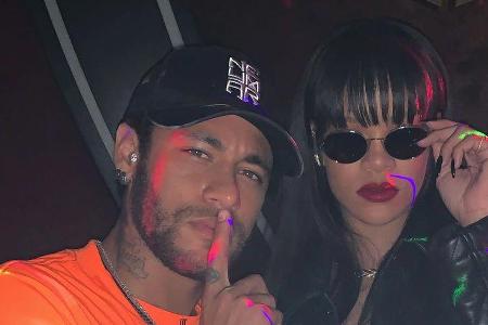 Rihanna und Neymar posieren gemeinsam Rihanna und Neymar posieren gemeinsam