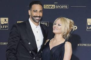 Auftritt mit Adil Rami: Pamela Anderson glänzt in Paris