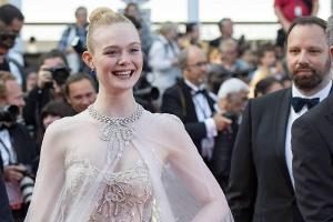 Elle Fanning bezaubert Cannes im Prinzessinnen-Look