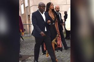 Hingucker mit 49: Supermodel Naomi Campbell stiehlt allen die Show
