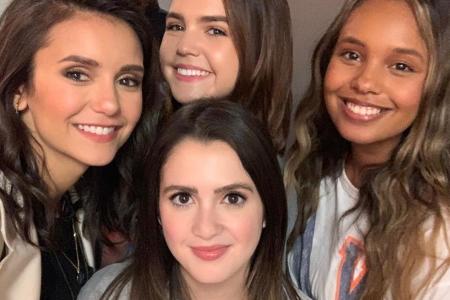 Nina Dobrev (l.) mit ihren Kolleginnen Nina Dobrev (l.) mit ihren Kolleginnen