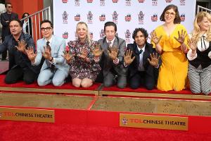 "The Big Bang Theory" ist abgedreht: Stars verewigen sich in Zement