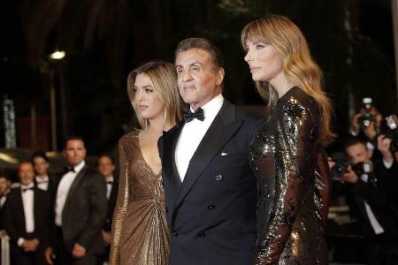 Sylvester Stallone verbrachte den Abend im Kreis seiner Familie Sylvester Stallone verbrachte den Abend im Kreis seiner Familie