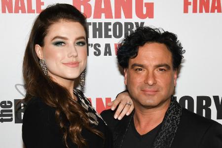 Alaina Meyer und Johnny Galecki erwarten ihr erstes gemeinsames Kind Alaina Meyer und Johnny Galecki erwarten ihr erstes gemeinsames Kind