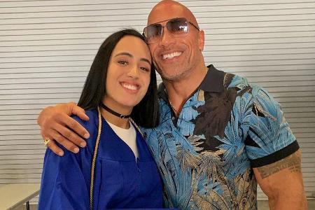 Dwayne Johnson mit seiner ältesten Tochter Dwayne Johnson mit seiner ältesten Tochter