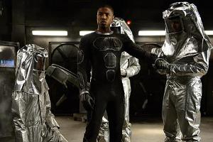 "Fantastic 4": Das Militär will Johnny Storms (Michael B. Jordan) neue Fähigkeiten für seine Zwecke nutzen