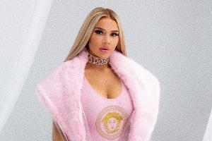 Shirin David rechnet in "Fliegst du mit" mit ihrem Vater ab