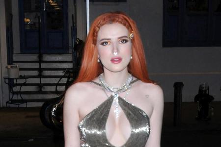 Bella Thorne hat sich vor einiger Zeit als bisexuell geoutet Bella Thorne hat sich vor einiger Zeit als bisexuell geoutet
