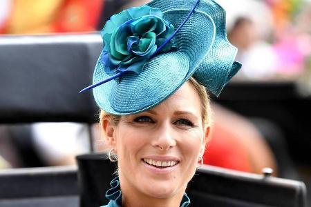 Bei offiziellen Anlässen fährt die Enkelin der Queen schon mal in der Kutsche: Zara Tindall Bei offiziellen Anlässen fährt die Enkelin der Queen schon mal in der Kutsche: Zara Tindall