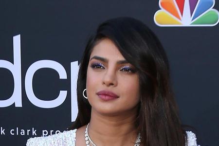 Priyanka Chopra vermisst ihren Vater nach wie vor Priyanka Chopra vermisst ihren Vater nach wie vor