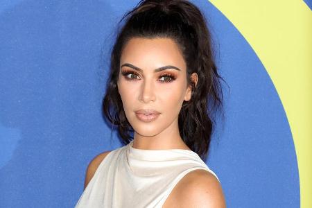 Kim Kardashian ist mittlerweile vierfache Mutter Kim Kardashian ist mittlerweile vierfache Mutter