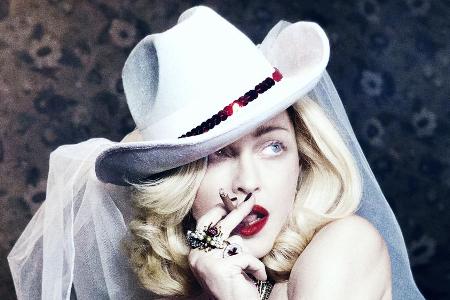 Madonna probiert auf ihrem neuen Album Madonna probiert auf ihrem neuen Album