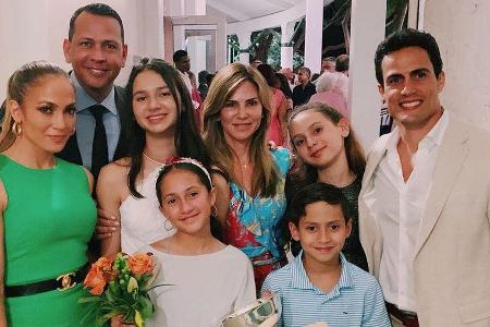 Alex Rodriguez (2.v.l.) mit seiner Patchwork-Familie Alex Rodriguez (2.v.l.) mit seiner Patchwork-Familie