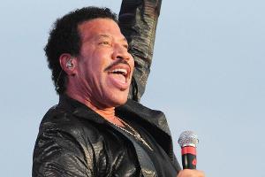 Lionel Richie: Der Schmuse-Sänger wird 70 Jahre alt