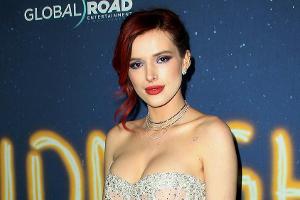 Erst durch die Schauspielerei hat Bella Thorne das Lesen gelernt
