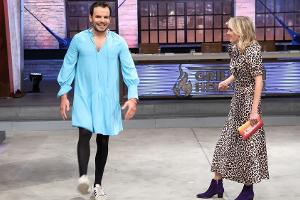 Steffen Henssler begleicht Wettschulden - und kocht im Kleid