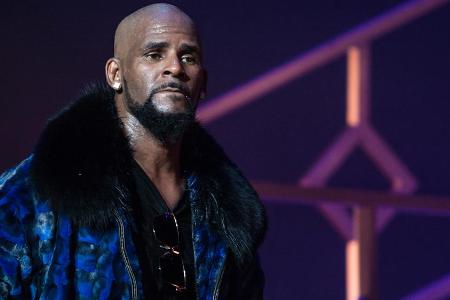 R&B-Sänger R. Kelly hat sich vor Gericht entschuldigen lassen R&B-Sänger R. Kelly hat sich vor Gericht entschuldigen lassen