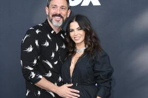 Jenna Dewan zeigt ihren Babybauch im eleganten Jumpsuit
