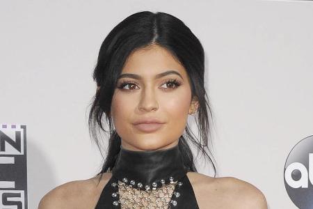 Kylie Jenner steht zu den Spuren ihrer Schwangerschaft Kylie Jenner steht zu den Spuren ihrer Schwangerschaft