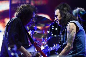 Zum zweiten Mal: The-Cure-Bassist Simon Gallup fällt kurzfristig aus