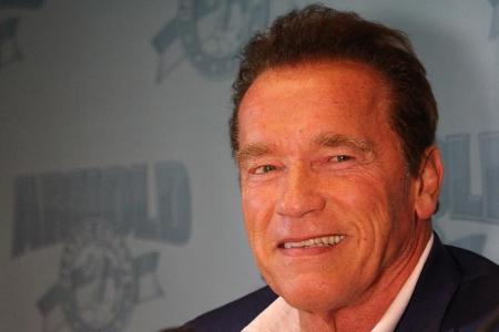 Arnold Schwarzenegger und sein Schwiegersohn Chris Pratt ließen die Muckis spielen Arnold Schwarzenegger und sein Schwiegersohn Chris Pratt ließen die Muckis spielen